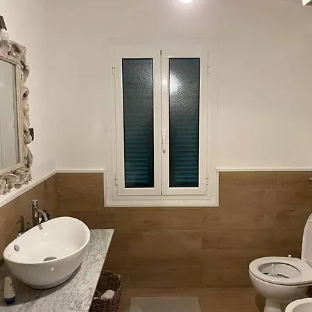 Appartamento Indipendente Dotato Di Ogni Comodita Con Ampio Spazio Esterno A Due Passi Dalle Migliori Falesie. * CASTELBIANCO