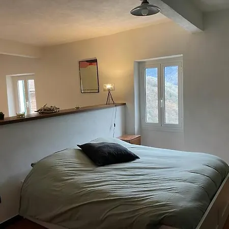 Appartamento Indipendente Dotato Di Ogni Comodita Con Ampio Spazio Esterno A Due Passi Dalle Migliori Falesie. * CASTELBIANCO